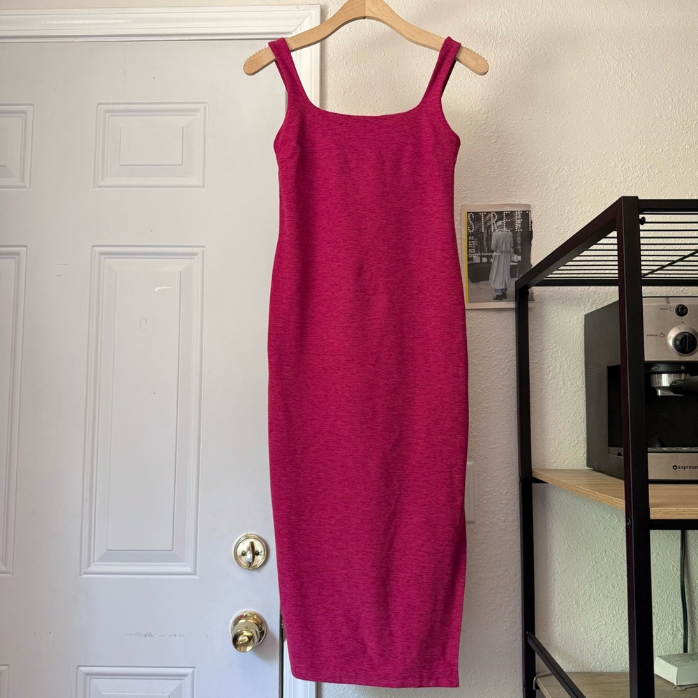 BEYOND YOGA fuchsia magenta pink space dye athletic stretchy midi dress